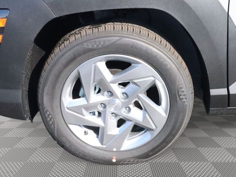 New 2026 Hyundai Kona SE image 4