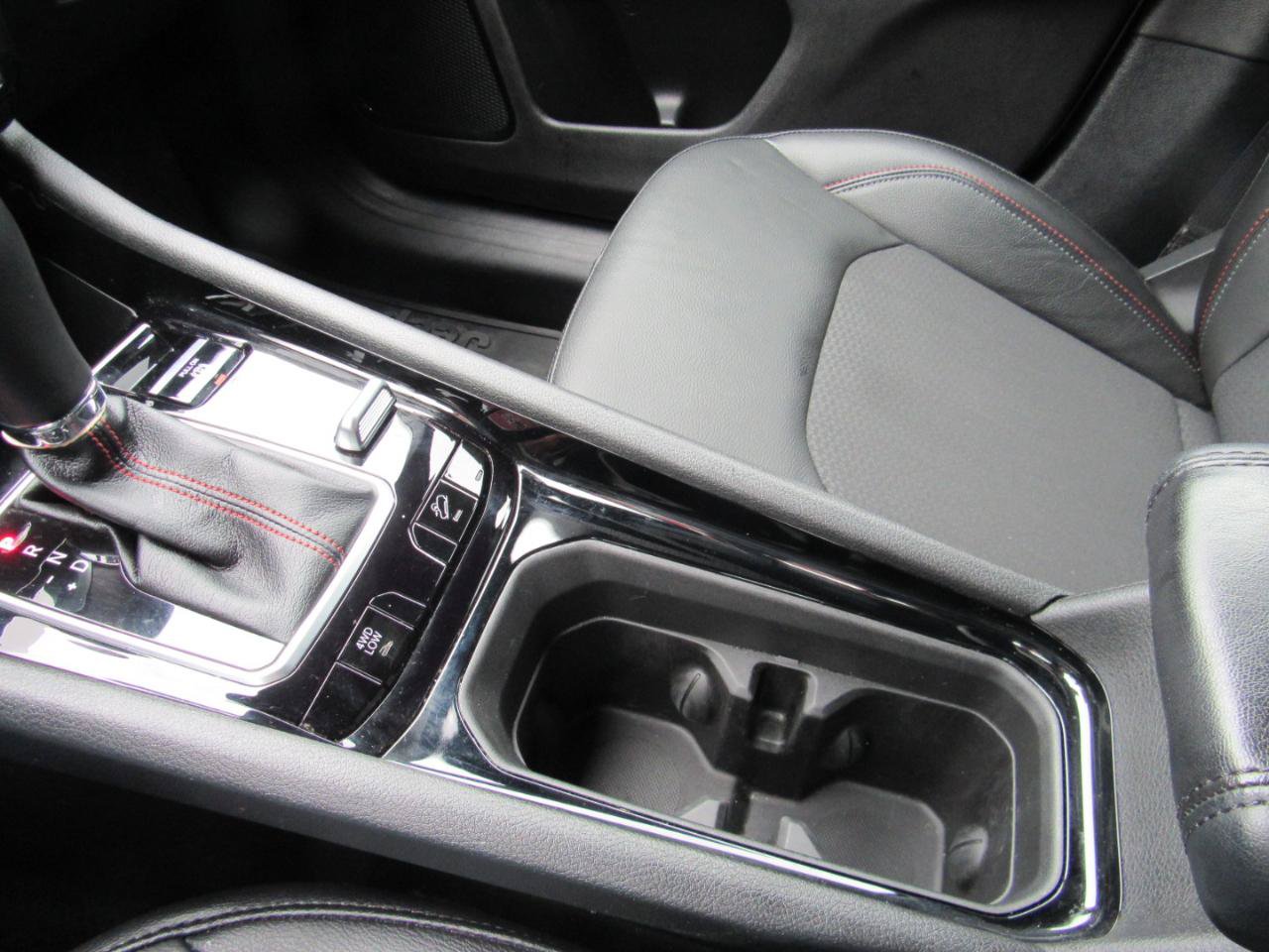 Used 2026 Jeep Compass Trailhawk AWD/4WD image 7