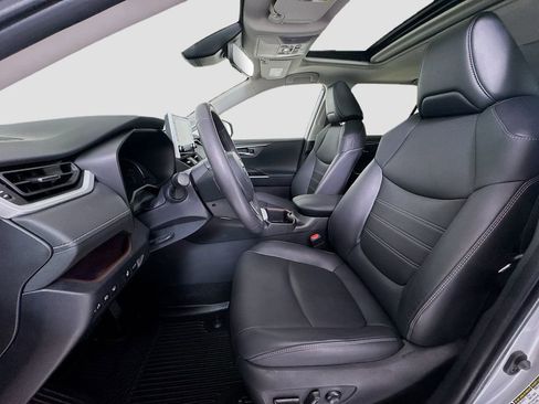 Used 2022 Toyota RAV4 Limited w/ Limited Grade Weather Package image 11