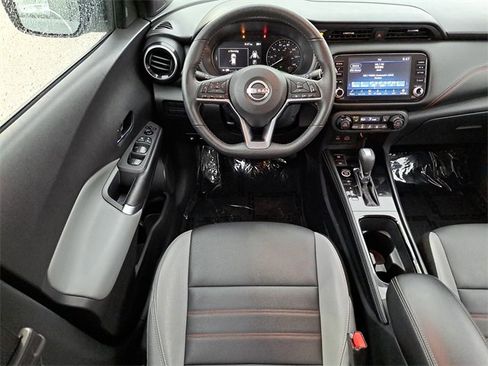 Used 2024 Nissan Kicks SR w/ SR Premium Package image 11