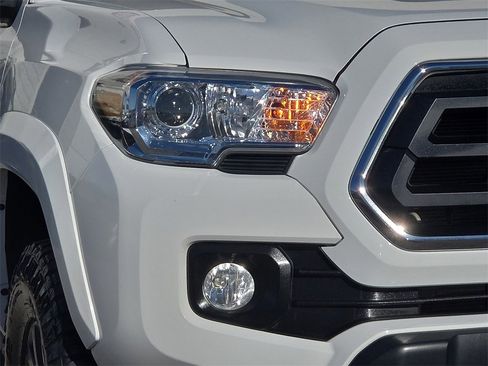 Certified 2023 Toyota Tacoma SR5 image 7