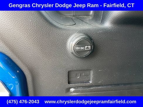 Certified 2025 Jeep Wrangler Unlimited Sahara AWD/4WD image 33