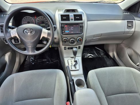 Used 2013 Toyota Corolla LE FWD image 14