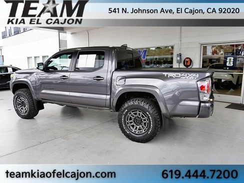 Used 2022 Toyota Tacoma TRD Sport w/ Black Out Package (TMS) AWD/4WD image 10