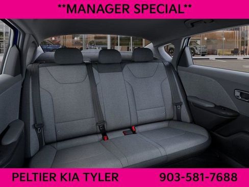 New 2025 Kia K4 LXS image 17