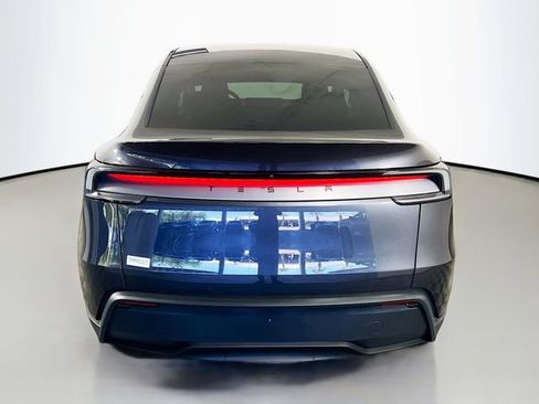 Used 2026 Tesla Model Y Long Range image 7