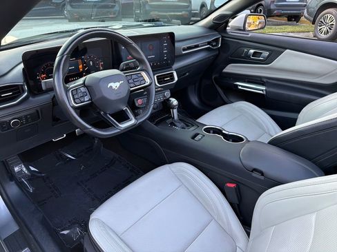 Used 2024 Ford Mustang Premium image 14
