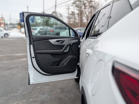 Used 2020 Chevrolet Blazer LT image 28