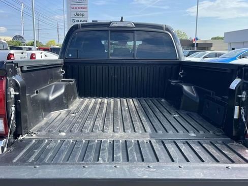 Used 2023 Toyota Tacoma SR5 RWD image 19