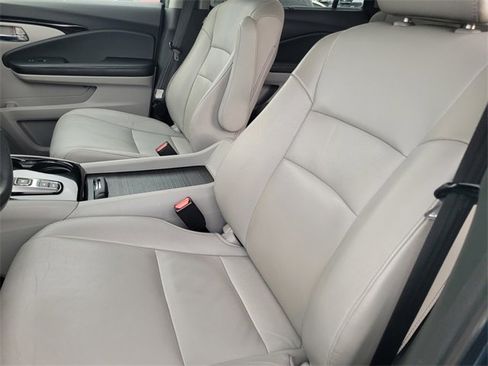 Used 2016 Honda Pilot Touring image 13