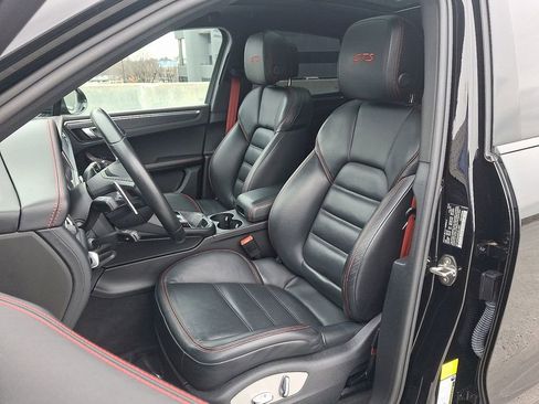 Used 2022 Porsche Macan GTS image 5