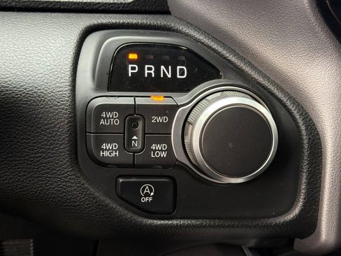 Used 2025 RAM 1500 Big Horn AWD/4WD image 32