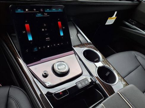 New 2025 Cadillac Escalade Luxury image 16