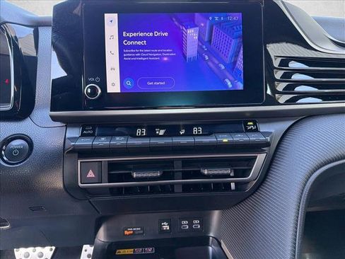 Used 2025 Toyota Camry SE image 18