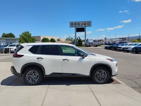 Used 2022 Nissan Rogue S AWD/4WD image 4