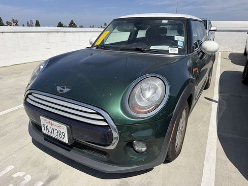Used 2015 MINI Cooper 2-Door Hardtop FWD image 2