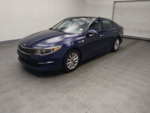 Used 2016 Kia Optima EX w/ Premium Package FWD image 2