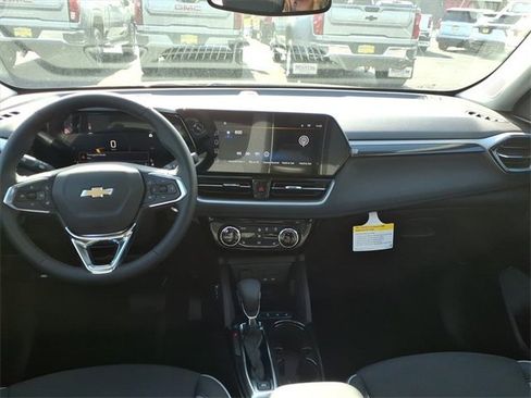 New 2026 Chevrolet TrailBlazer LT w/ Convenience Package image 9