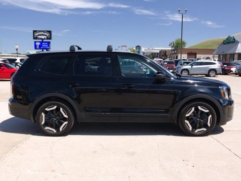 Used 2023 Kia Telluride AWD image 5