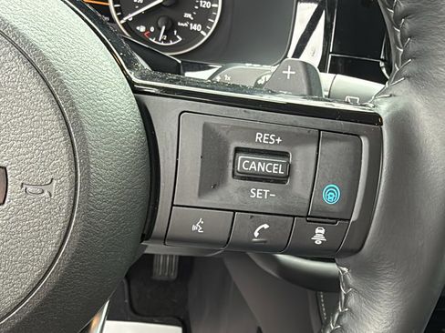 Certified 2024 Nissan Pathfinder SL image 11