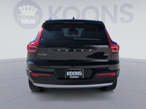 New 2025 Volvo XC40 B5 Plus w/ Protection Package Premier image 5