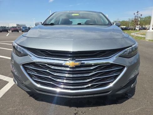 Used 2023 Chevrolet Malibu LT FWD image 3