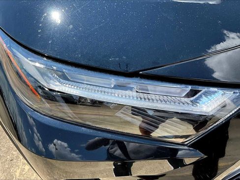 Used 2024 Toyota RAV4 Limited image 27