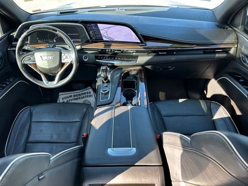 Used 2023 Cadillac Escalade ESV Premium Luxury image 15