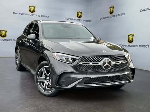 Used 2025 Mercedes-Benz GLC 350e 4MATIC image 3