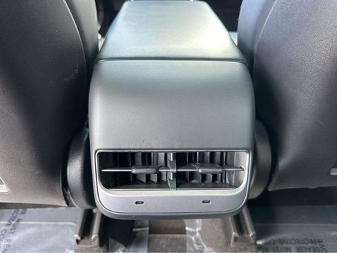 Used 2020 Tesla Model Y Performance image 17