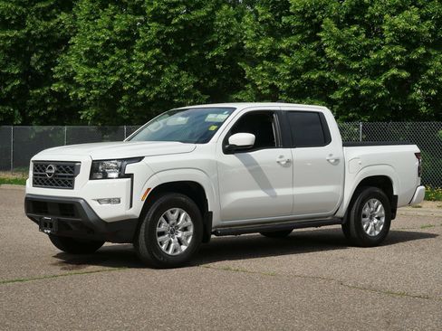 Certified 2023 Nissan Frontier SV w/ SV Convenience Package AWD/4WD image 3