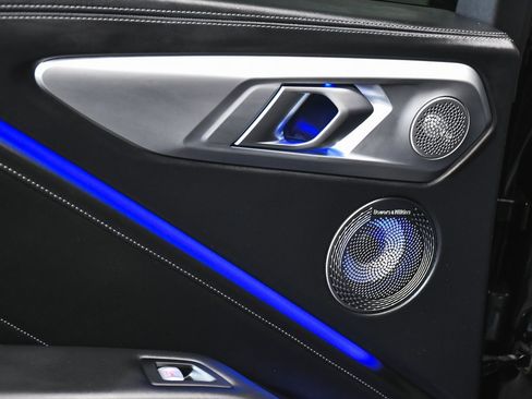 Used 2025 BMW XM image 15