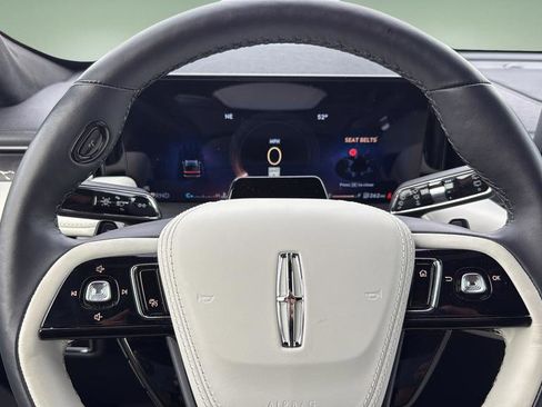 Used 2025 Lincoln Aviator Black Label image 21