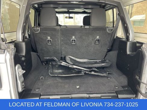 Used 2018 Jeep Wrangler Unlimited Sahara image 24