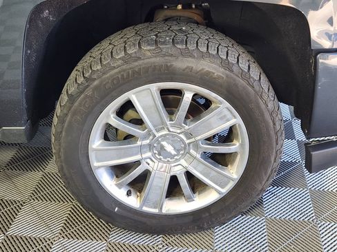 Used 2017 Chevrolet Silverado 1500 High Country AWD/4WD image 9