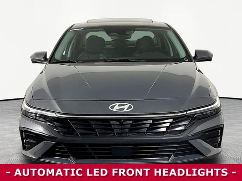 Used 2024 Hyundai Elantra Limited FWD image 2