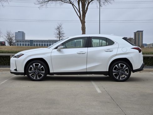 Used 2025 Lexus UX 300h FWD image 3