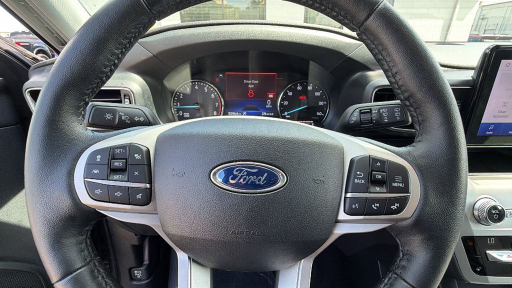 Used 2021 Ford Explorer XLT w/ Equipment Group 202A RWD image 17