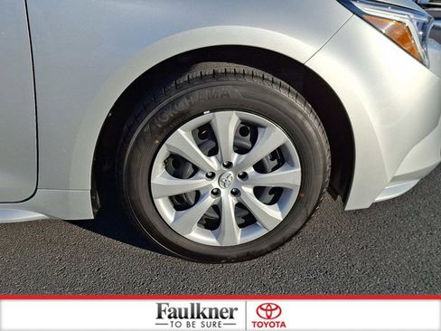 Certified 2025 Toyota Corolla LE image 8