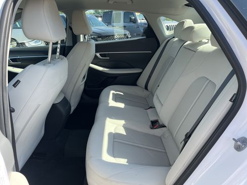 Used 2025 Hyundai Sonata SEL FWD image 14