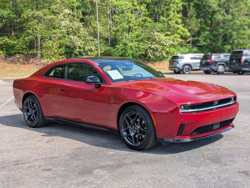 Used 2024 Dodge Charger R/T w/ Plus Group image 11