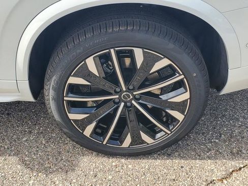 New 2026 Volvo XC90 T8 Ultra w/ Protection Package AWD/4WD image 7
