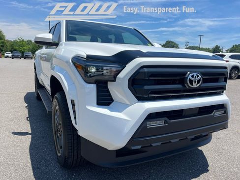 Used 2025 Toyota Tacoma SR5 RWD image 26