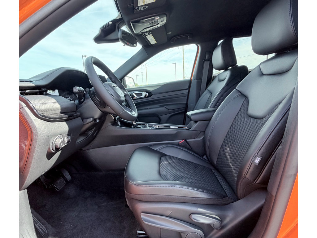 New 2026 Jeep Compass Latitude AWD/4WD image 19