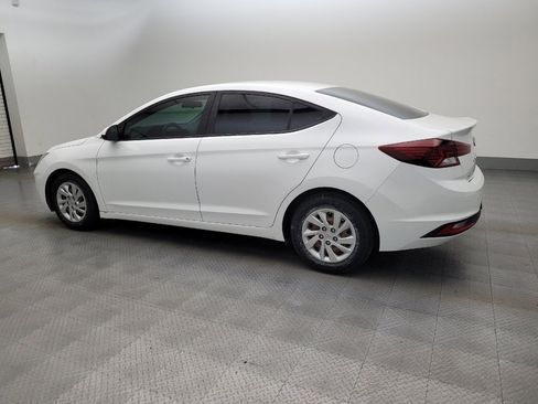 Used 2019 Hyundai Elantra SE w/ Cargo Package FWD image 3