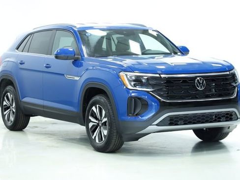 New 2026 Volkswagen Atlas Cross Sport SE FWD image 3