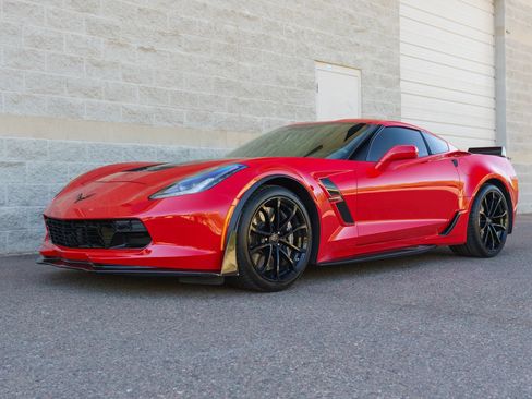 Used 2017 Chevrolet Corvette Grand Sport RWD image 2