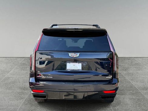 Used 2023 Cadillac Escalade Sport Platinum AWD/4WD image 11