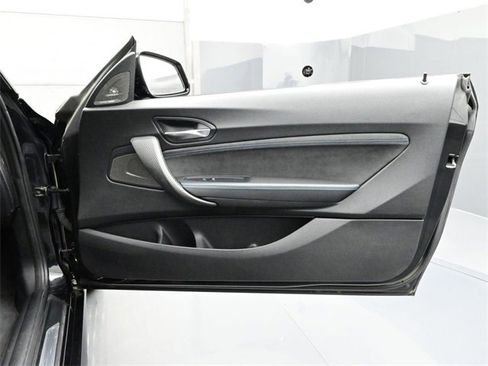 Used 2017 BMW M2 Base image 17