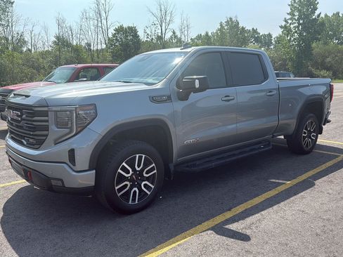 Used 2023 GMC Sierra 1500 AT4 w/ AT4 Premium Package AWD/4WD image 4